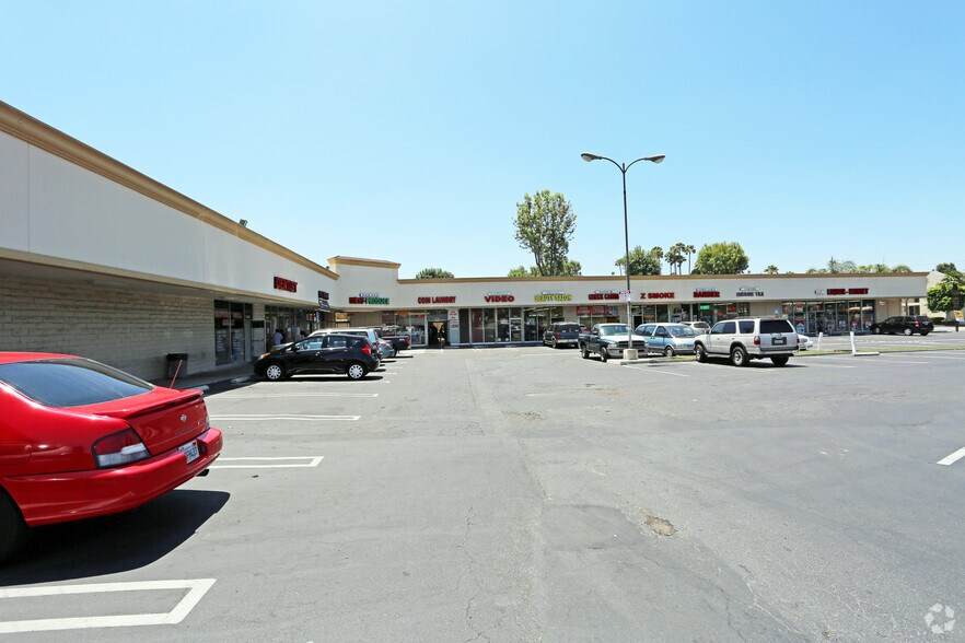 Primary Photo Of 3240-3268 W Lincoln Ave, Anaheim Freestanding For Lease