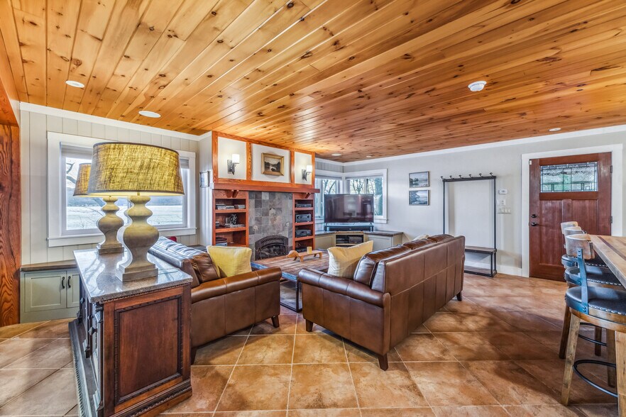 More Photos Of 4555 Davies Rd, Burdett Specialty For Sale