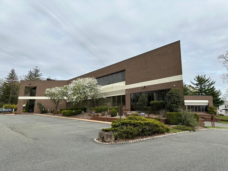 More Photos Of 6 Arrow Rd, Ramsey Office For Lease