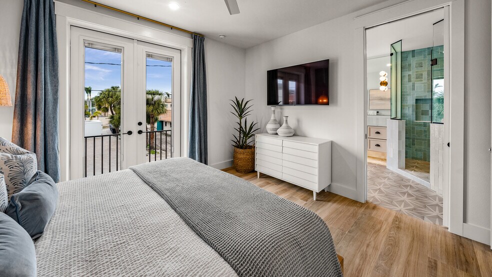 More Photos Of , Siesta Key Multifamily For Sale