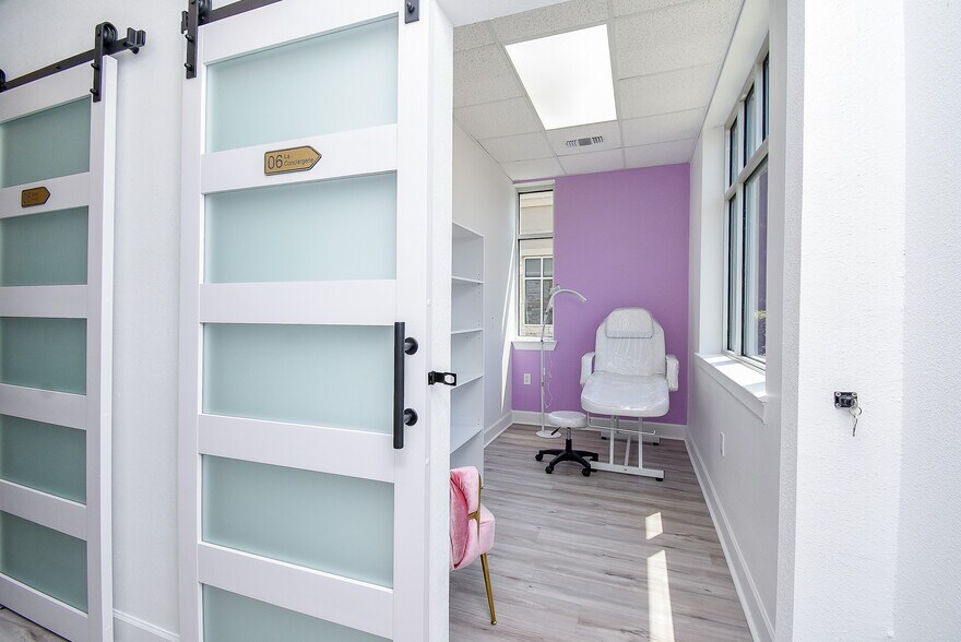 More Photos Of 440 Cobia Dr, Katy Office Residential For Sale