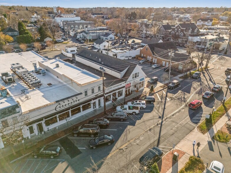 More Photos Of 16 Hampton Rd, Southampton Storefront Retail Office For Sale
