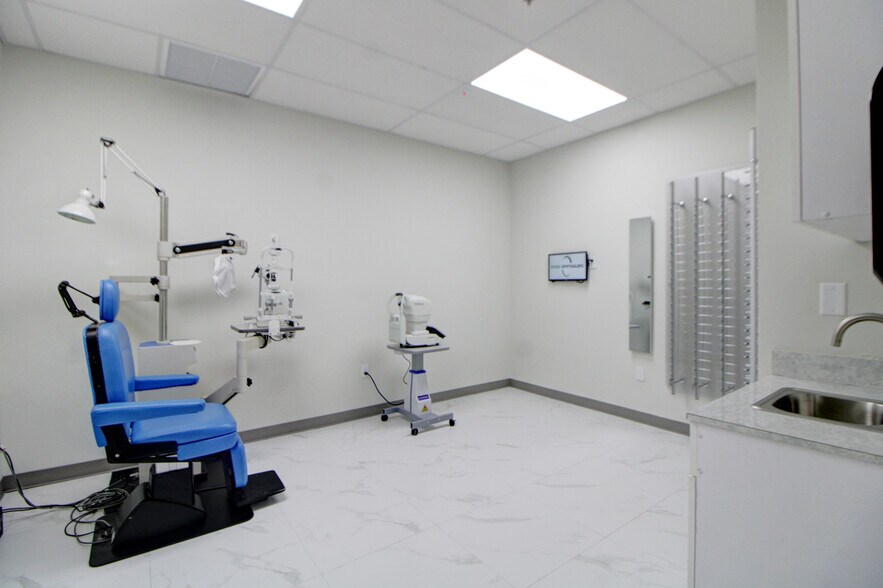 More Photos Of 304 N Krome Ave, Homestead Medical For Lease