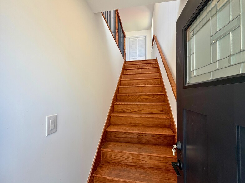 More Photos Of 189 Saint Marys Ave, Staten Island Apartments For Sale