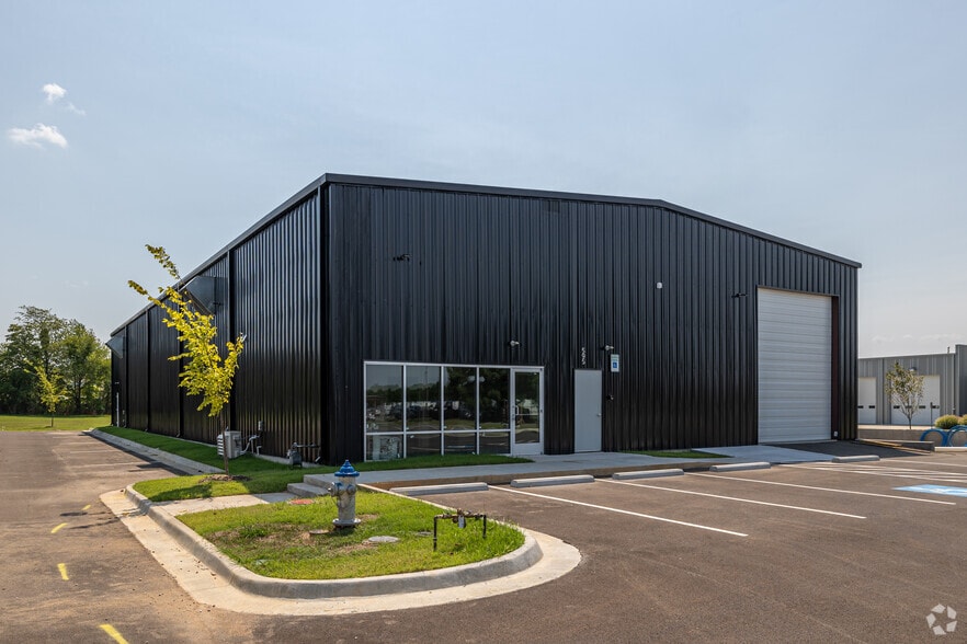 Primary Photo Of 595 Kawneer dr, Springdale Warehouse For Sale