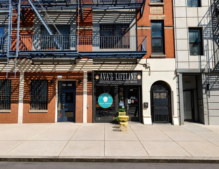 More Photos Of 745 DeKalb Ave, Brooklyn Apartments For Lease