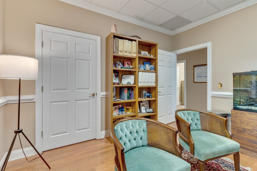 More Photos Of 2104 Delta Way, Tallahassee Office For Sale