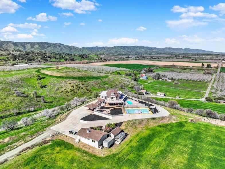 More Photos Of 8560 Holmes Ln, Winters Specialty For Sale