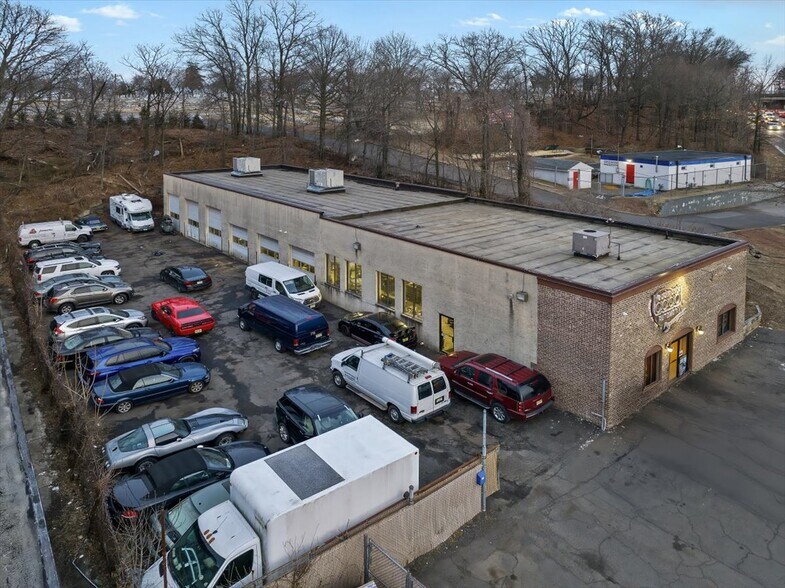 More Photos Of 263 US Highway 46, Saddle Brook Auto Repair For Sale