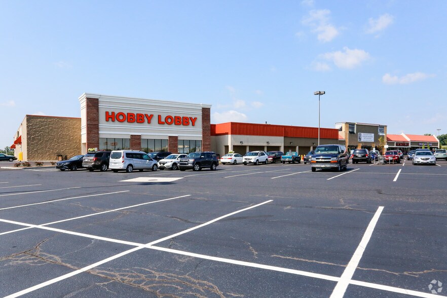 More Photos Of 8317-8361 Springboro Pike, Miamisburg Unknown For Lease