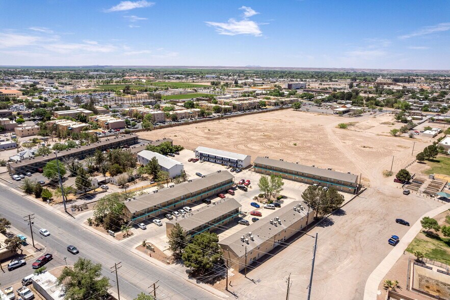 More Photos Of 2306 S Espina St, Las Cruces Apartments For Sale