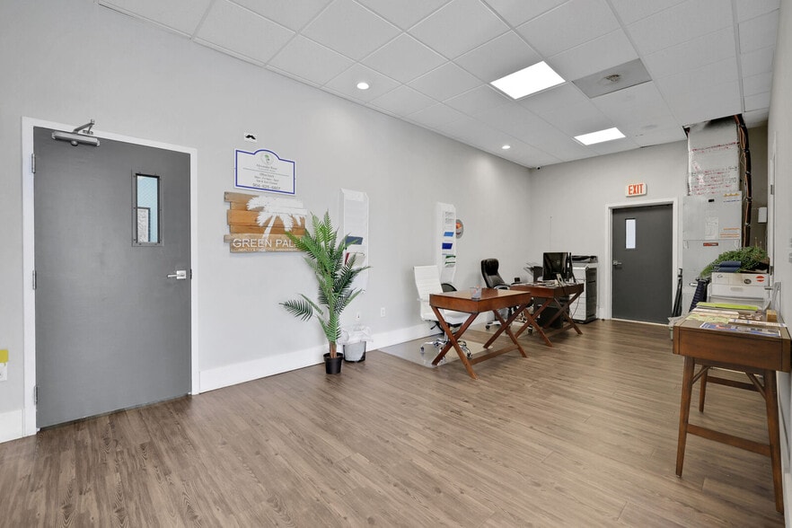 More Photos Of 624 Goodwin St, Jacksonville Office For Sale