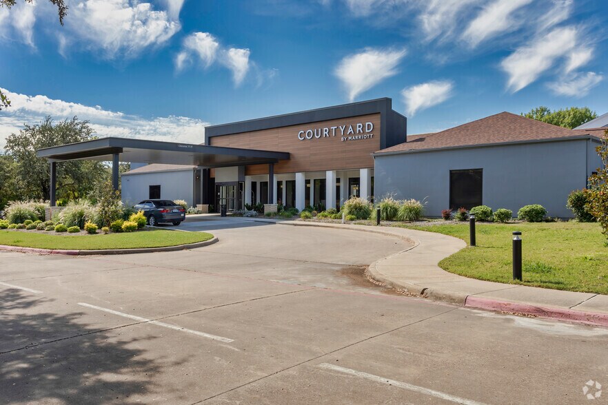 Primary Photo Of 4165 Proton Dr, Addison Hotel For Sale