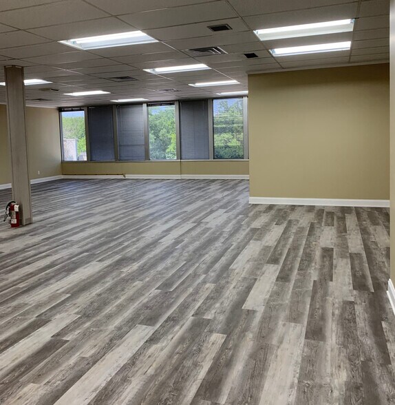 More Photos Of 5800 Fairfield Ave, Fort Wayne Office For Lease