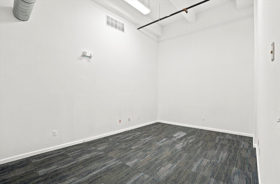 More Photos Of 5534-5546 Pulaski Ave, Philadelphia Office For Lease