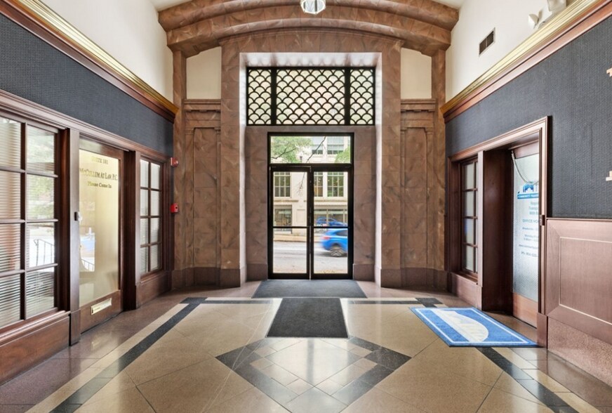 More Photos Of 422 E Franklin St, Richmond Office For Sale