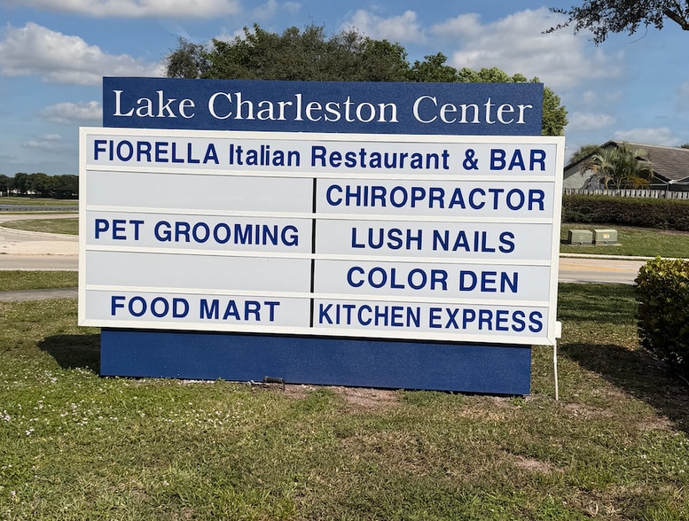 More Photos Of 7000 Charleston Shores Blvd, Lake Worth Unknown For Lease