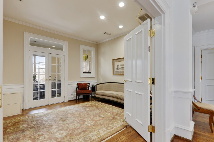 More Photos Of 1189 S Ponce de Leon Ave NE, Atlanta Office For Sale