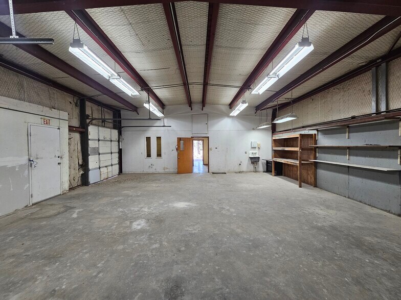 More Photos Of 125 Ruidosa Ave, Abilene Warehouse For Lease