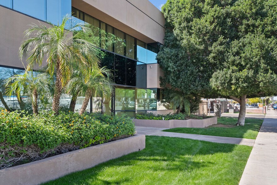 More Photos Of 3770 N 7th St, Phoenix Office For Lease