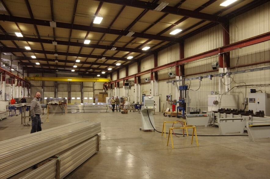 More Photos Of 100 Center St, Galesburg Manufacturing For Sale