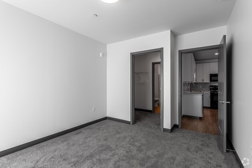 More Photos Of 366 E Broad St, Columbus Apartments For Lease