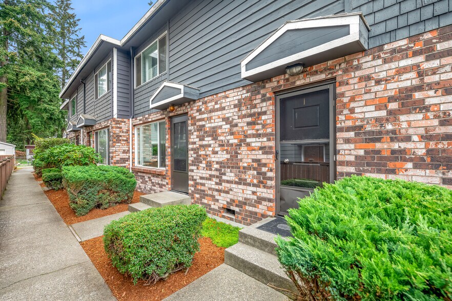 More Photos Of 1220 N 137th St, Seattle Apartments For Sale