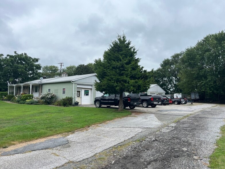 More Photos Of 135 Hanover Pike, Hampstead Flex For Sale