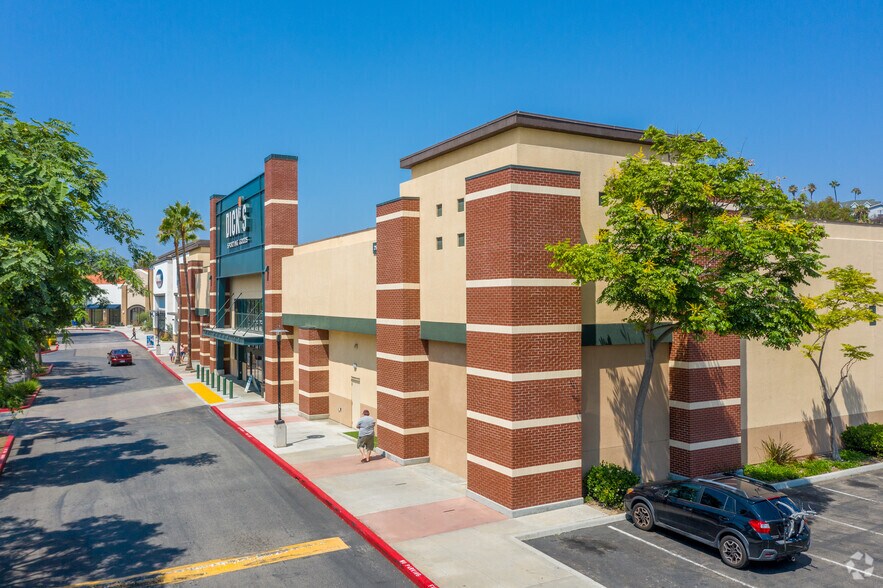 More Photos Of 2110-2178 Vista Way, Oceanside Unknown For Lease