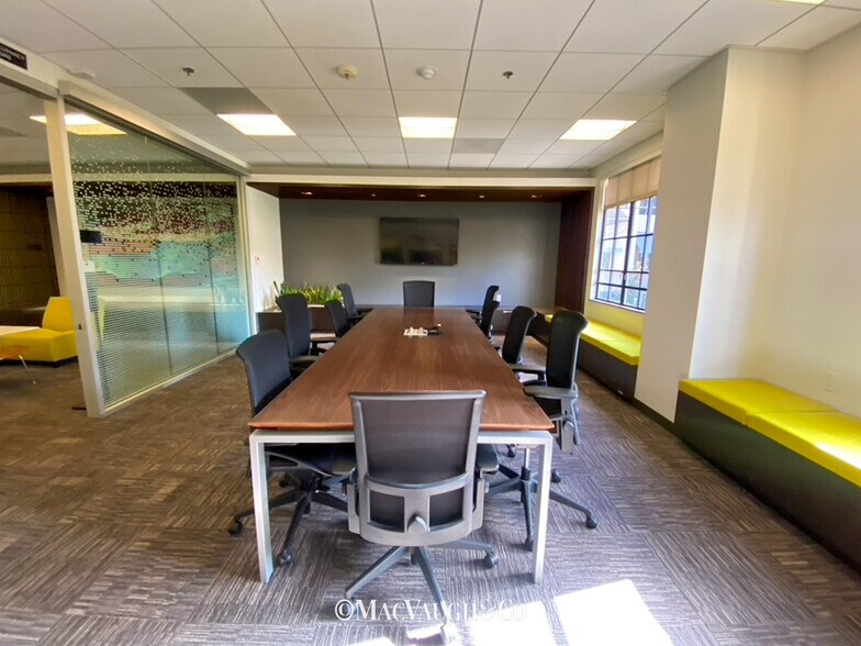 More Photos Of 140-146 S Lake Ave, Pasadena Office For Lease