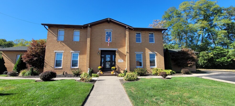 More Photos Of 74 N Orange St, Xenia Medical For Lease
