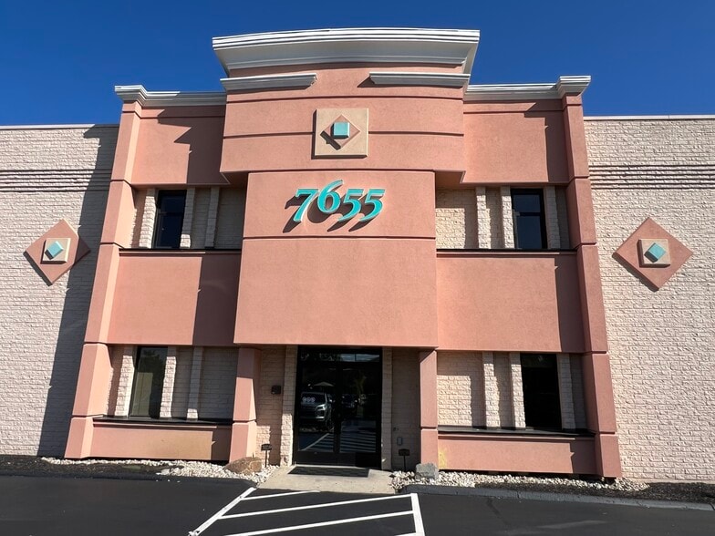 Primary Photo Of 7655 Five Mile Rd, Cincinnati Medical For Sale