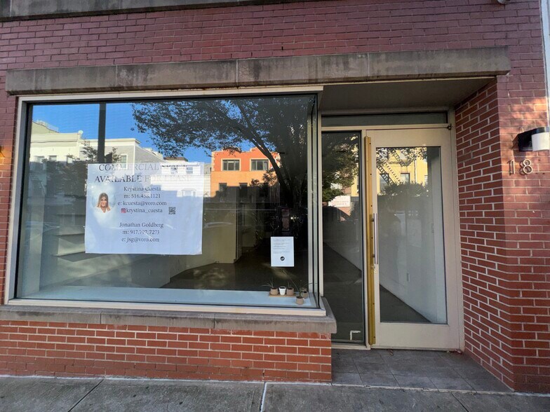 Primary Photo Of 182 Grand St, Brooklyn Storefront Retail Residential For Lease