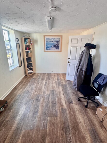 More Photos Of 4611 Ewell Rd, Fredericksburg Auto Dealership For Sale