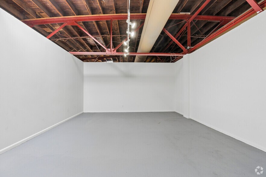 More Photos Of 2315 Commerce St, Houston Unknown For Lease