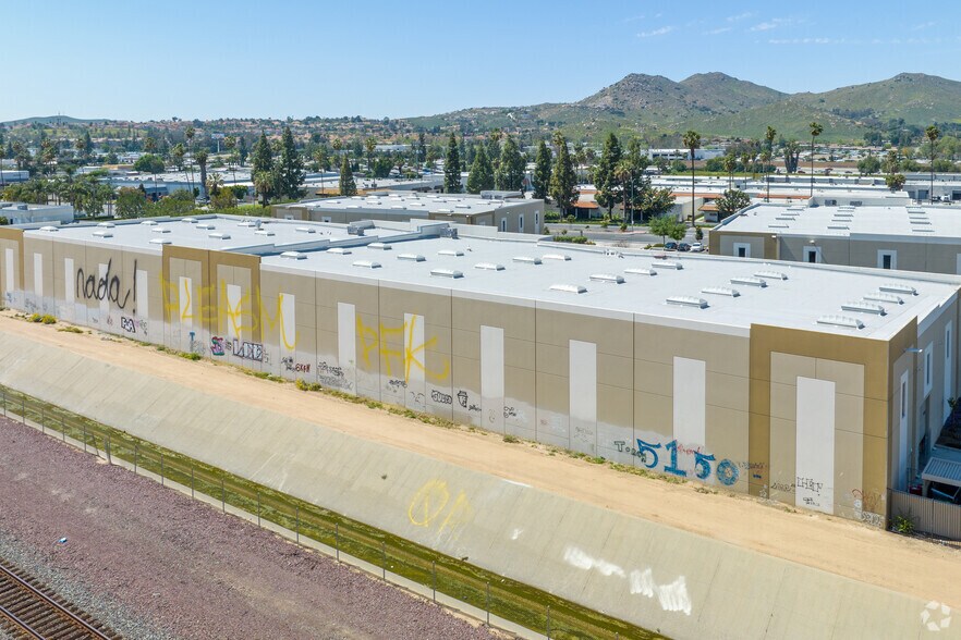 More Photos Of 12080 Magnolia Ave, Riverside Warehouse For Sale