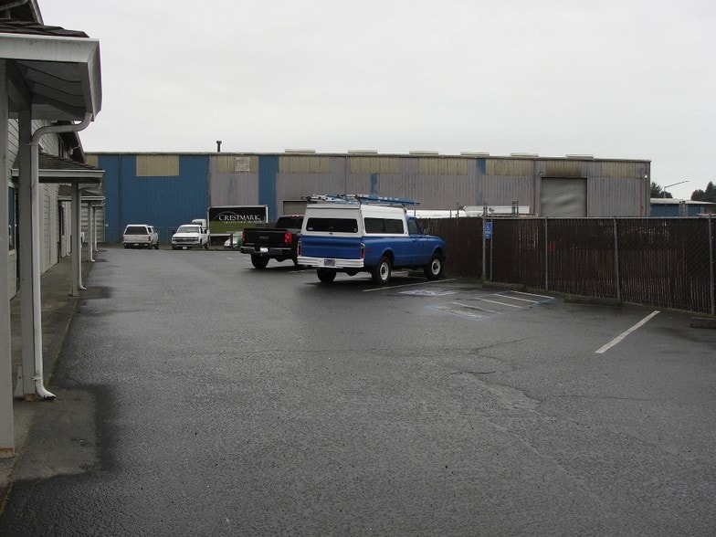 More Photos Of 5670 W End Rd, Arcata Warehouse For Lease
