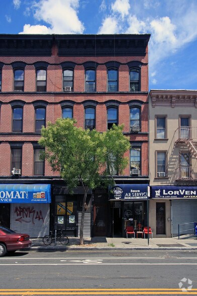 More Photos Of 1008 Manhattan Ave, Brooklyn Storefront Retail Residential For Lease