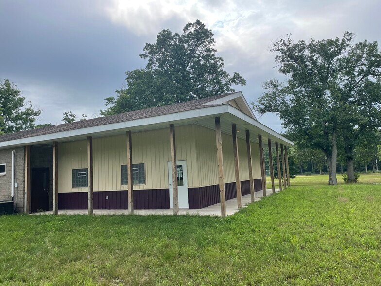 More Photos Of 52 Nestle Dr, Fulton Lodge Meeting Hall For Sale