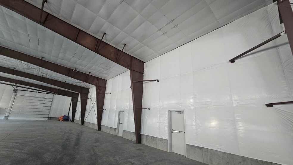More Photos Of 1536 N 25th E, Idaho Falls Light Manufacturing For Lease