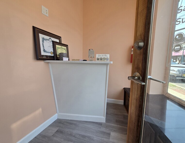 More Photos Of 232 Stuyvesant Ave, Lyndhurst Storefront Retail Residential For Sale