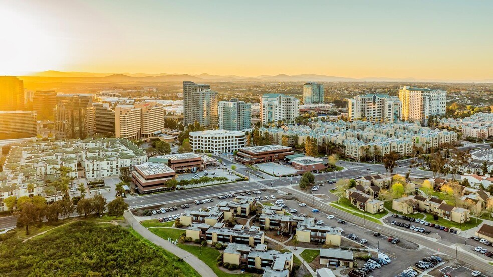 More Photos Of 4150 Regents Park Row, La Jolla Unknown For Lease