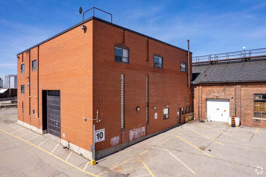 More Photos Of 11-63 Polson St, Toronto Flex For Lease