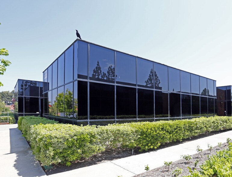 More Photos Of 23175-23177 La Cadena Dr, Laguna Hills Office For Lease