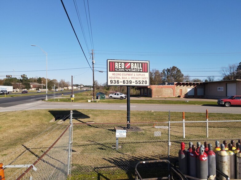 More Photos Of 1608 N John Redditt Dr, Lufkin Industrial For Sale