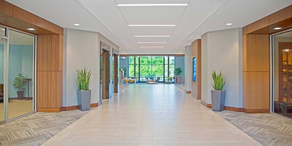 More Photos Of 10900 Nuckols Rd, Glen Allen Medical For Lease