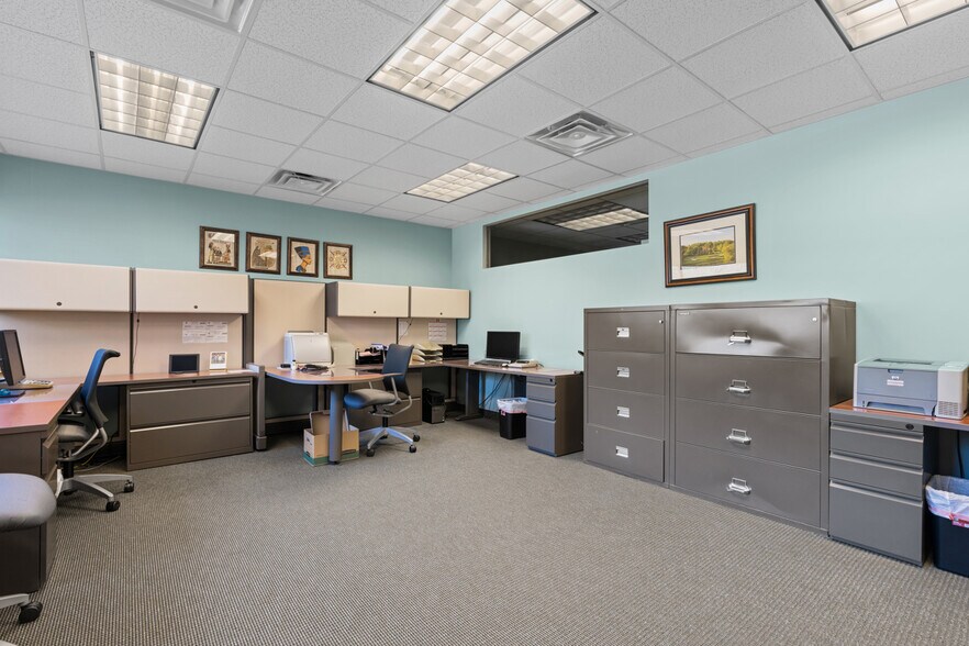 More Photos Of 2640 Pitcairn Rd, Monroeville Medical For Sale