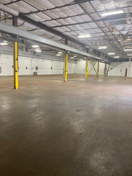 More Photos Of 8420 South Ave, Youngstown Manufacturing For Sale