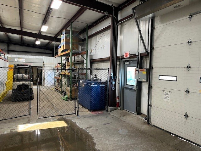 More Photos Of 2230 Stewart Rd, Muscatine Flex For Sale