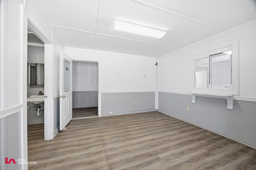 More Photos Of 1364 Candler Rd, Gainesville Truck Terminal For Lease